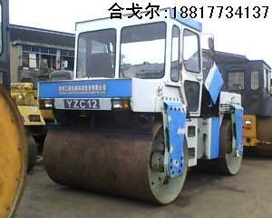 雙鋼輪洛陽一拖YZC12壓路機(jī)